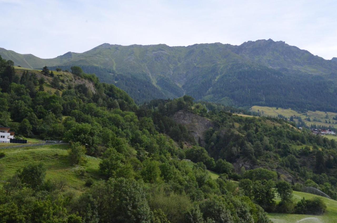 Apart-Berg-Zeit Kauns Exteriér fotografie